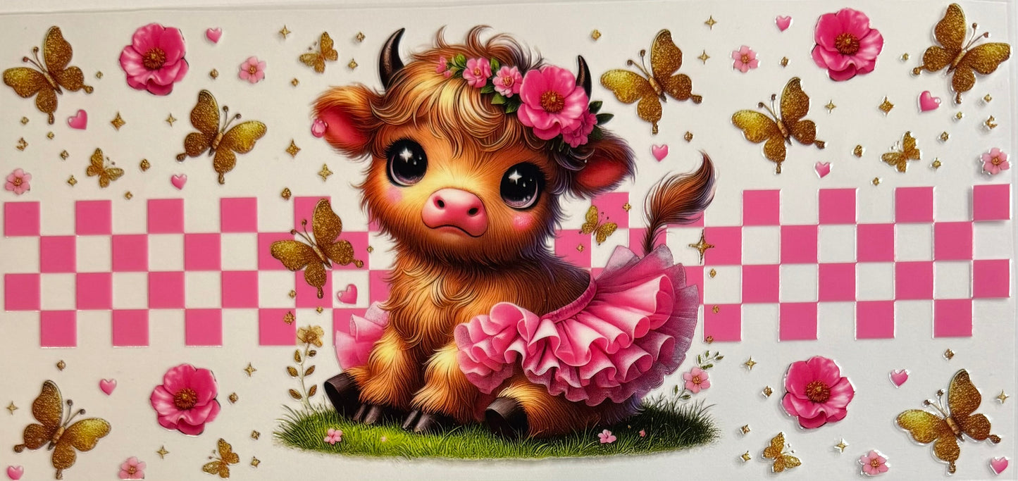 Vaca de las Highlands con margarita