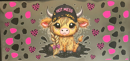 Vaca de las Highlands con margarita