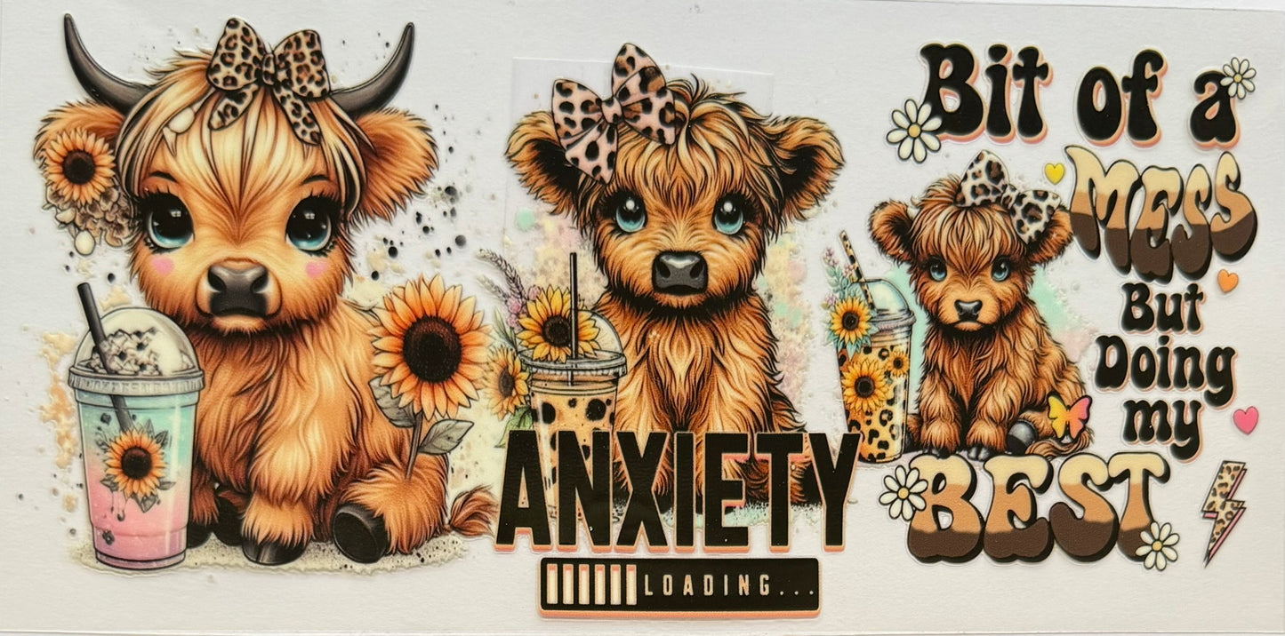 Vaca de las Highlands con margarita