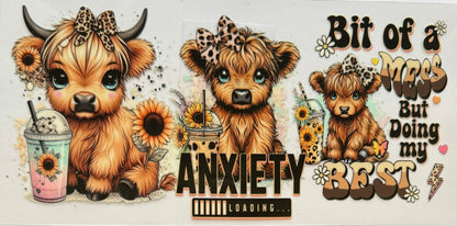 Vaca de las Highlands con margarita